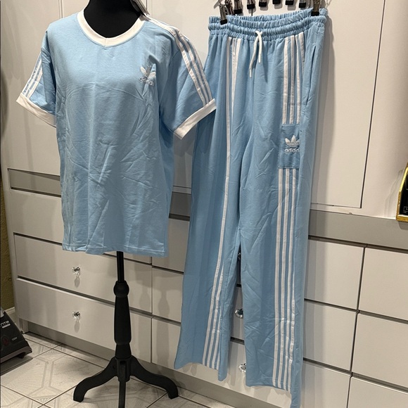 Adidas Set - Picture 1 of 5